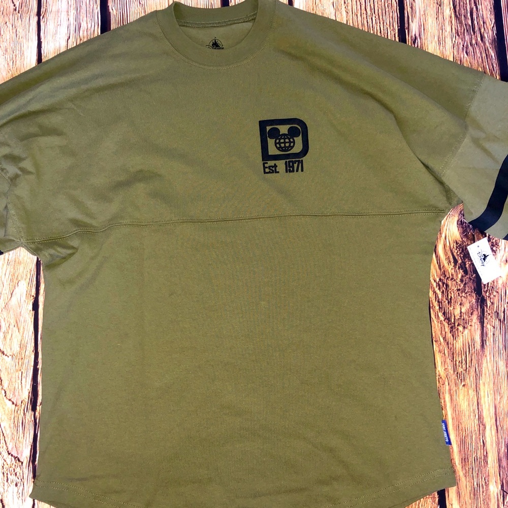 NWT OLIVE GREEN DISNEY PARKS SPIRIT JERSEY